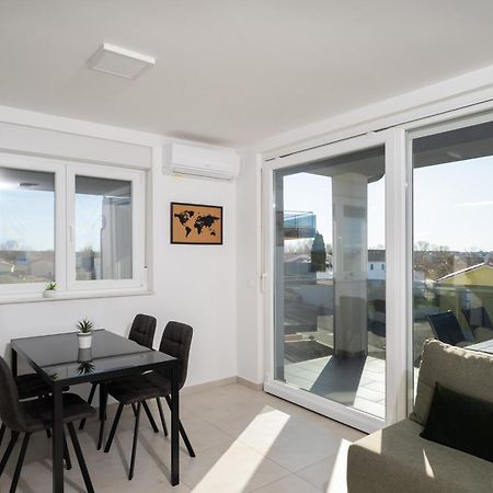 Sunshine Bay Apartman Nin Kültér fotó