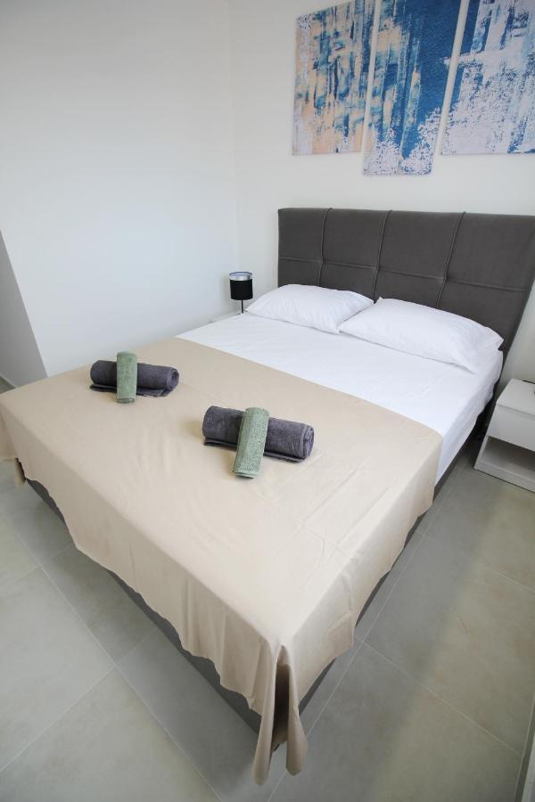 Sunshine Bay Apartman Nin Kültér fotó