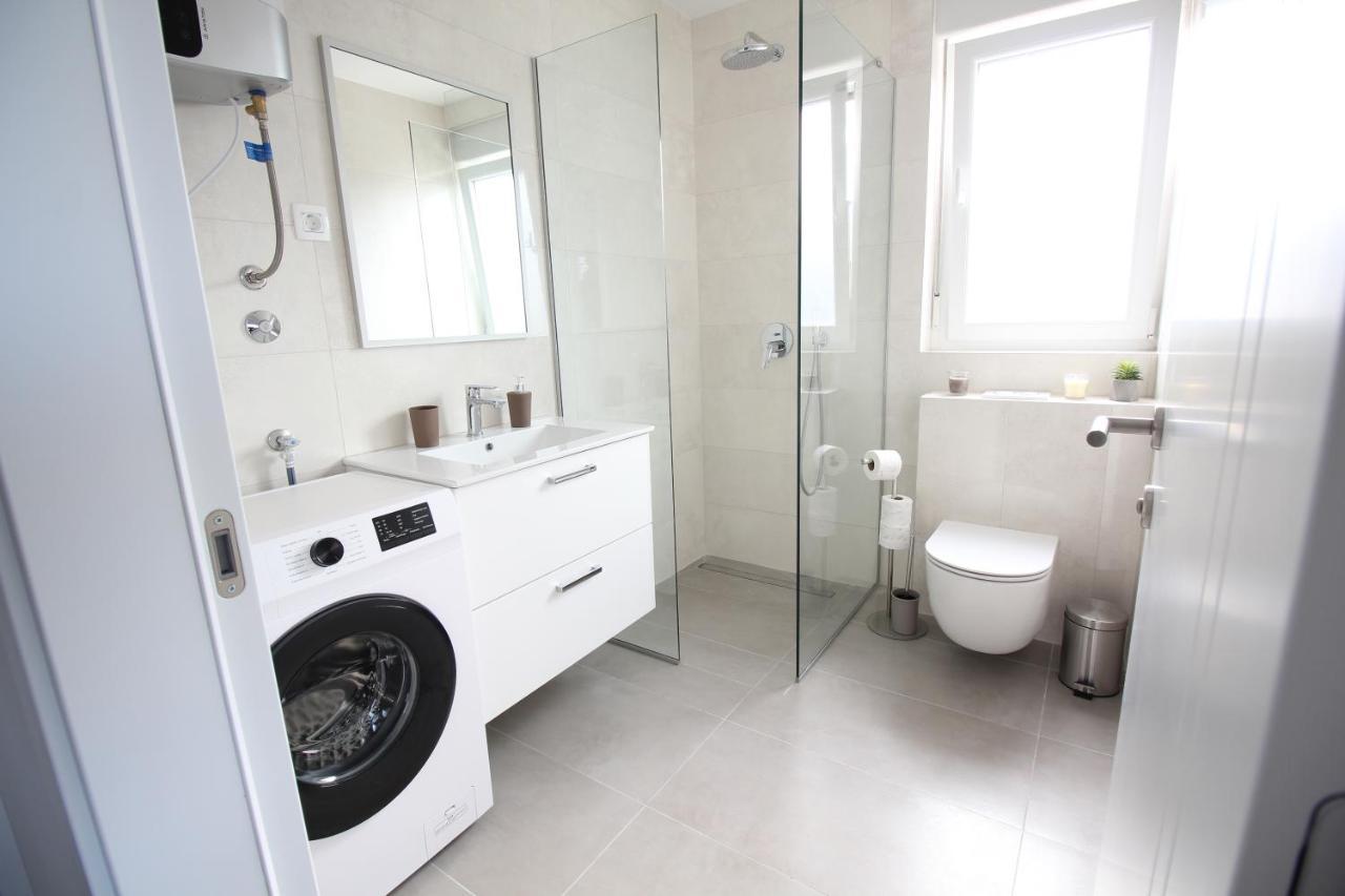Sunshine Bay Apartman Nin Kültér fotó