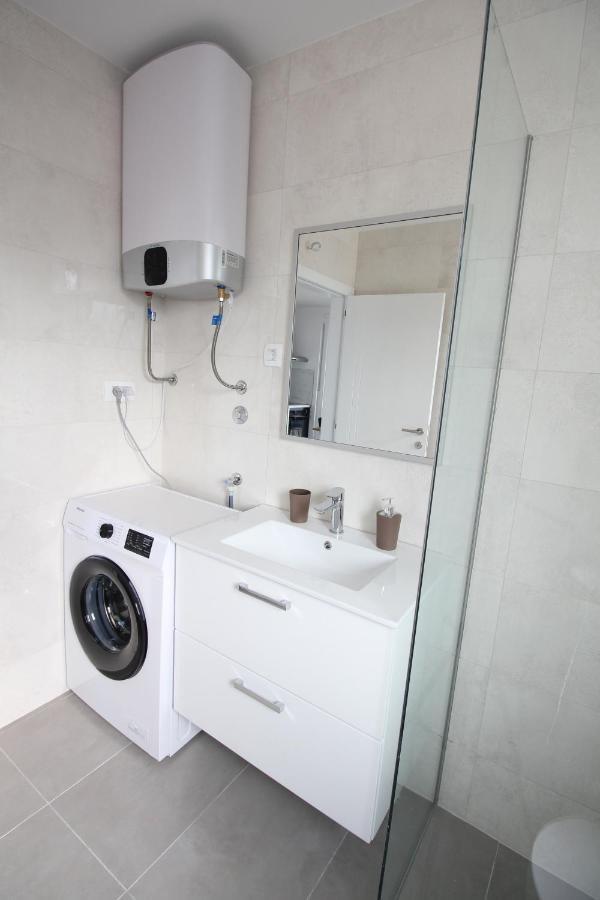 Sunshine Bay Apartman Nin Kültér fotó
